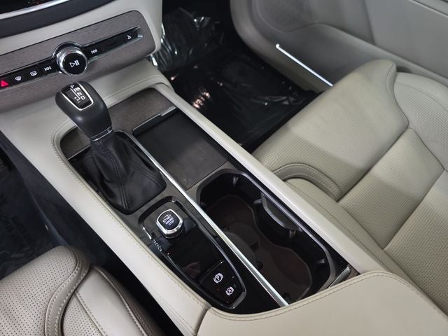 2022 Volvo XC90 T6 Inscription