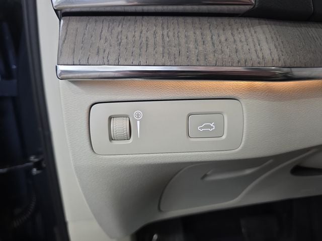 2022 Volvo XC90 T6 Inscription