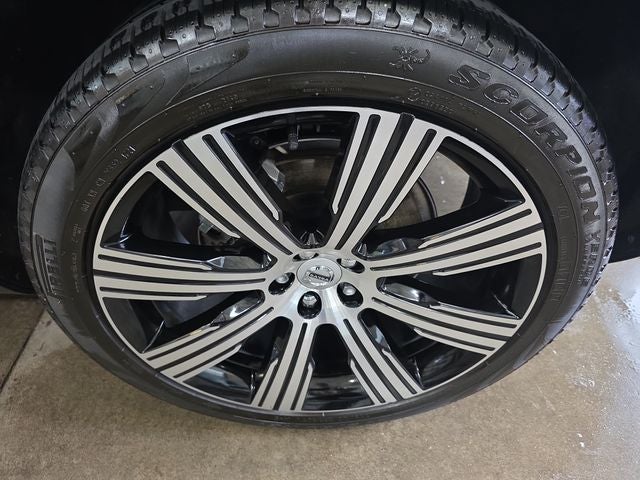 2022 Volvo XC90 T6 Inscription
